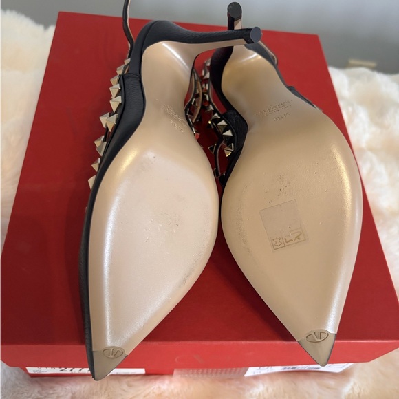 Valentino Rockstud Pumps - Black - Picture 4 of 5